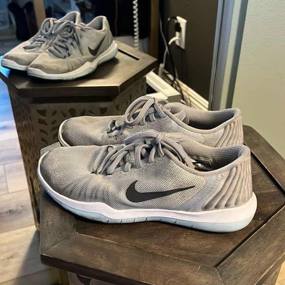 1 hour sale. Nike, sneakers, 6.5 Flywire, flex supreme TR5 - Picture 3 of 11